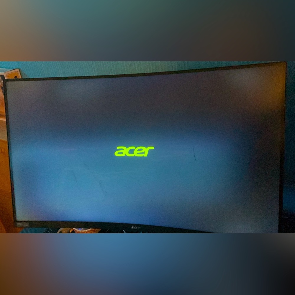 32inch curved screen acer monitor 165htz with speakers built in
